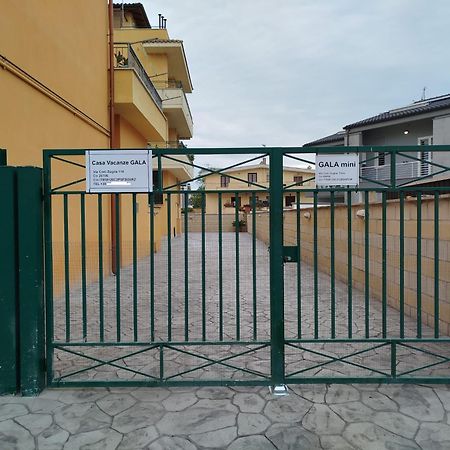 Gala Mini Apartman Fiumicino Kültér fotó